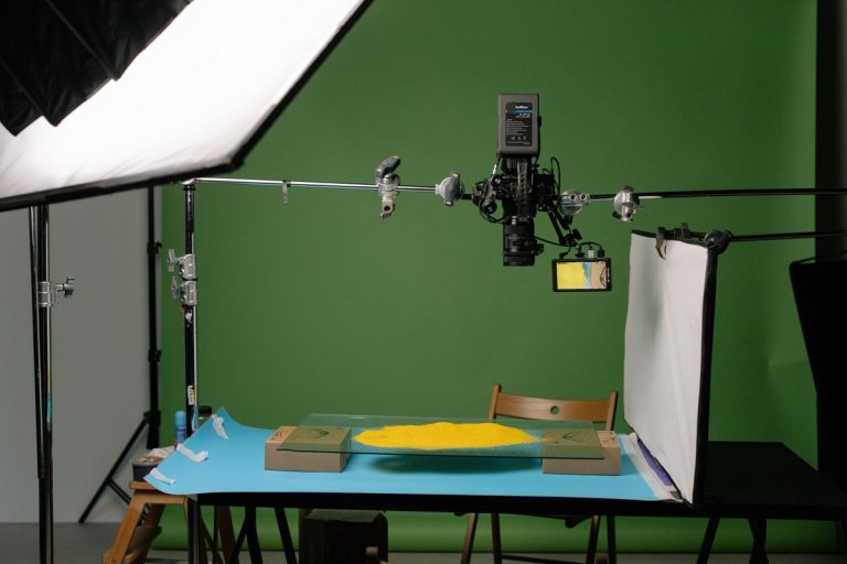 Estudio de fotografía de producto para e-commerce con iluminación profesional