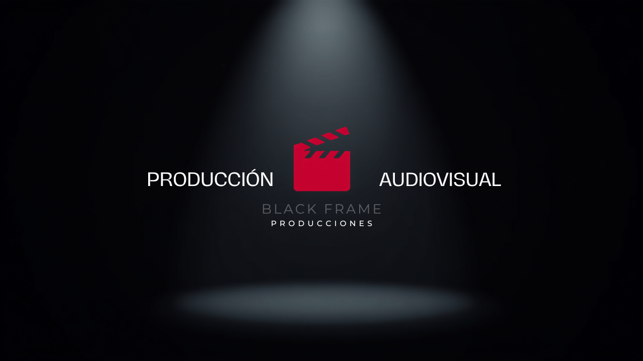 Producción audiovisual profesional Black Frame Producciones: cámara de cine y claqueta en estudio